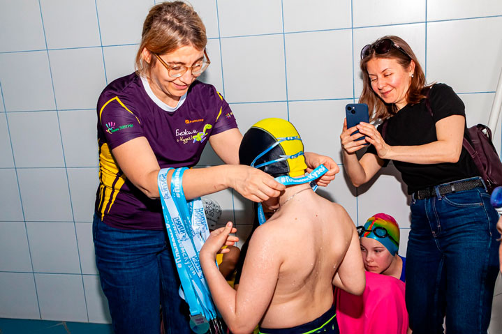 Почему важно поддерживать программы реабилитационного плавания.