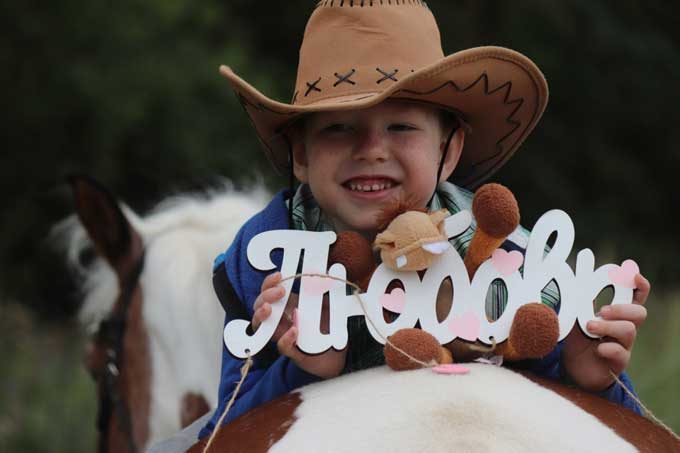 БФ «Подари ЗАВТРА!» выиграл грант: «Развитие системы применения иппотерапии в комплексной реабилитации детей и подростков с инвалидностью в Удмуртии».