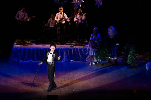 Бродвей до мюзикла доведет